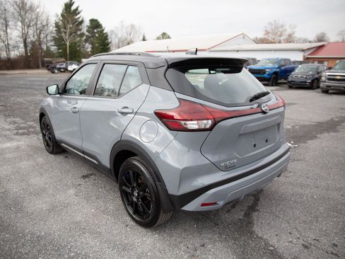Used 2023 Nissan Kicks SR image 5