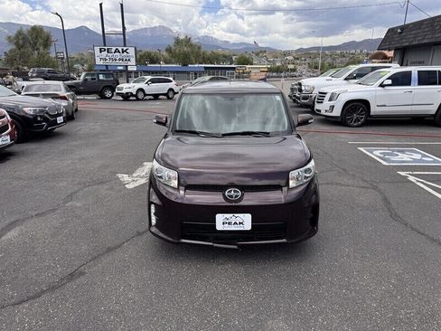 Used 2015 Scion xB FWD image 2