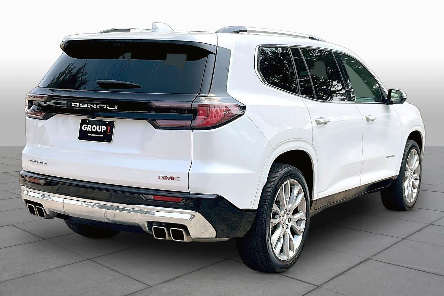 Used 2025 GMC Acadia Denali w/ Super Cruise Package FWD image 13