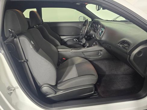 Used 2018 Dodge Challenger R/T Scat Pack w/ Driver Convenience Group image 40