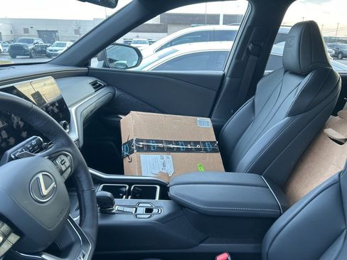 Used 2025 Lexus TX 500h AWD image 13