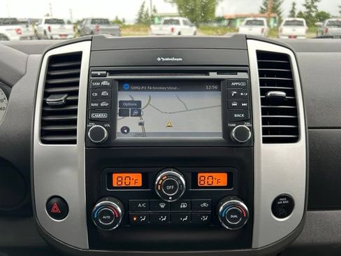 Used 2020 Nissan Frontier PRO-4X w/ Pro-4x Utility Package AWD/4WD image 17