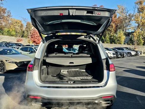 New 2025 Mercedes-Benz GLS 580 4MATIC image 9