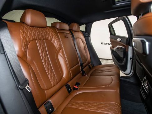 Used 2025 BMW X6 xDrive40i w/ Climate Comfort Package image 20