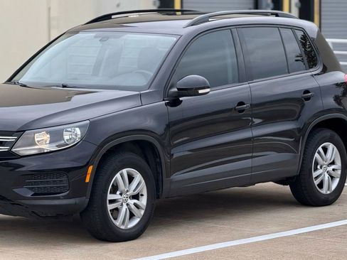 Used 2017 Volkswagen Tiguan S image 4