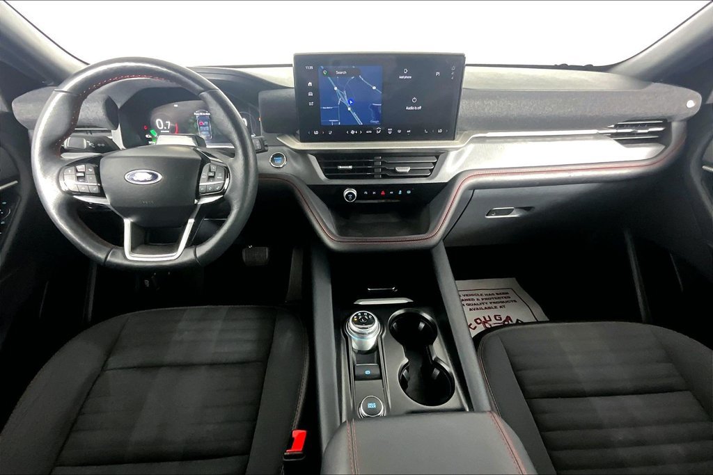 Used 2025 Ford Explorer ST-Line w/ ST-Line Street Pack AWD/4WD image 15