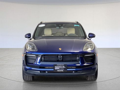 Used 2023 Porsche Macan image 11