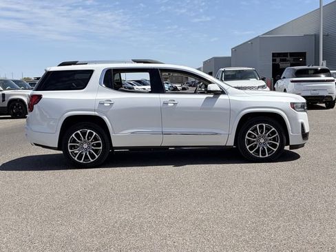 Used 2023 GMC Acadia Denali w/ Denali Ultimate Package AWD/4WD image 5