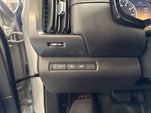 Certified 2024 Nissan Pathfinder SL w/ SL Premium Package AWD/4WD image 23