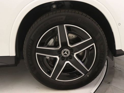 New 2026 Mercedes-Benz GLC 300 image 15