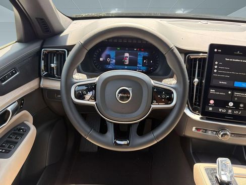 Certified 2025 Volvo XC90 B5 Plus image 25