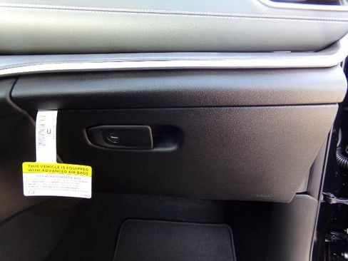 Used 2024 Jeep Grand Cherokee Limited 4xe image 33