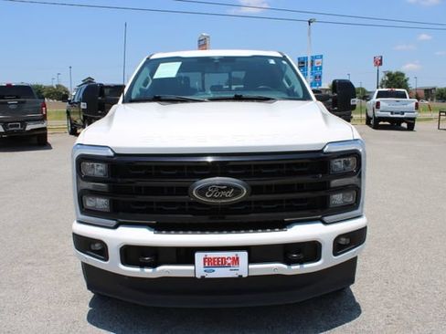 Used 2023 Ford F250 Lariat w/ Lariat Ultimate Package AWD/4WD image 2