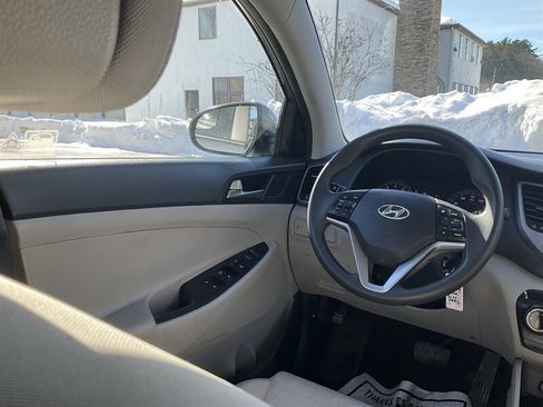 Used 2018 Hyundai Tucson SE image 16
