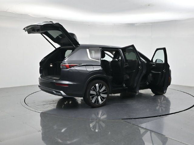 Used 2025 Mitsubishi Outlander SE FWD image 52