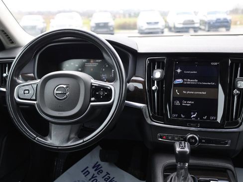 Used 2018 Volvo S90 T5 Momentum w/ Convenience Package image 24