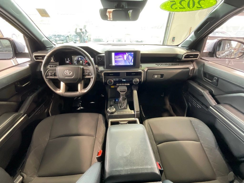 Certified 2025 Toyota Tacoma SR5 AWD/4WD image 8