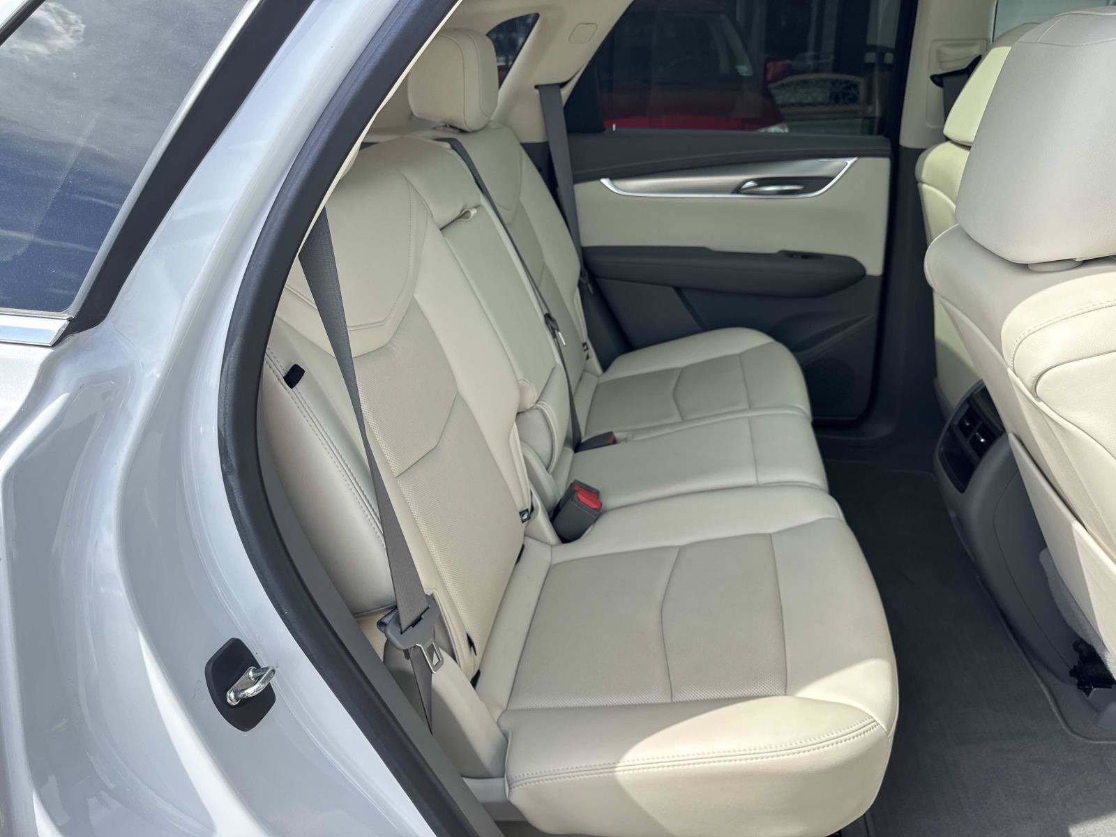 Used 2021 Cadillac XT5 Premium Luxury FWD image 9