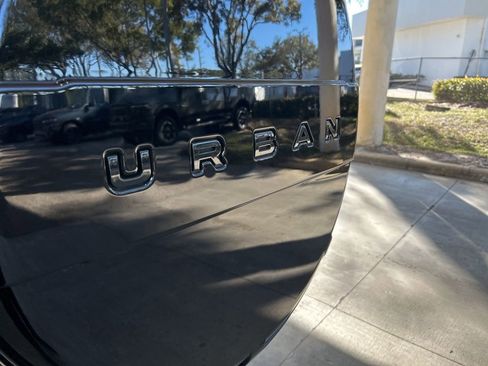 Used 2023 Land Rover Defender 110 Carpathian Edition image 23