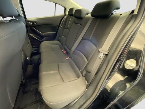 Used 2018 MAZDA MAZDA3 Sport w/ Preferred Equipment Package image 15