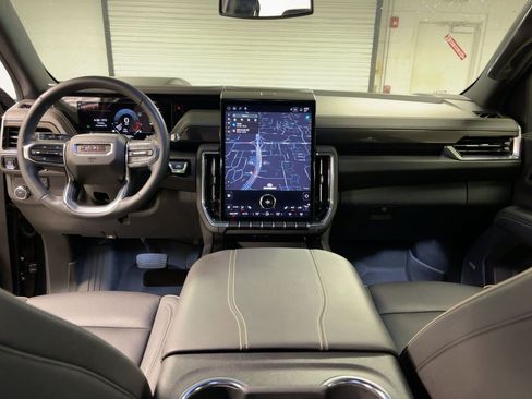 Used 2025 GMC Yukon Elevation image 14