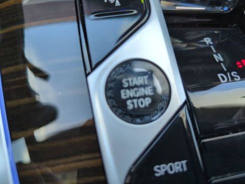 Certified 2023 BMW X7 xDrive40i w/ Executive Package image 29