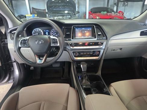 Used 2019 Hyundai Sonata SE FWD image 8