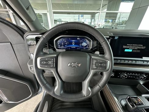 Certified 2023 Chevrolet Silverado 1500 RST w/ Redline Edition AWD/4WD image 12