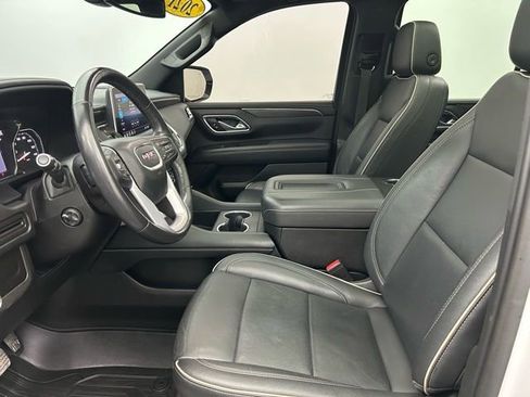 Used 2021 GMC Yukon SLT w/ SLT Premium Package image 28