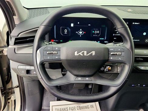 Used 2024 Kia EV9 Wind AWD/4WD image 15