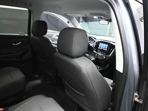 Used 2021 Chevrolet Traverse LT FWD image 42