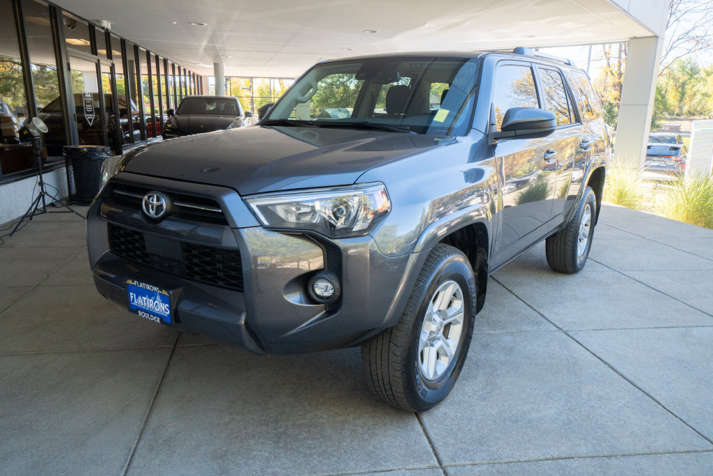 Used 2023 Toyota 4Runner SR5 AWD/4WD image 3