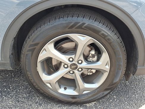 Used 2025 Ford Escape ST-Line FWD image 9