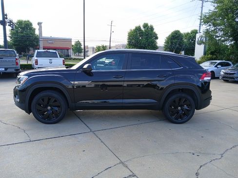 New 2026 Volkswagen Atlas Cross Sport SE FWD image 4