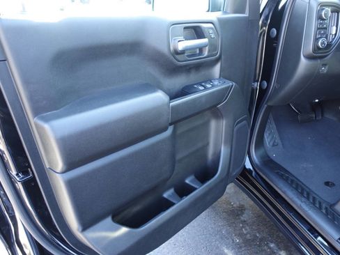 Used 2023 Chevrolet Silverado 1500 Custom image 14