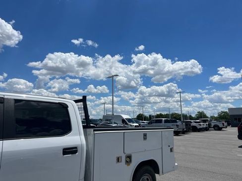 Used 2021 Ford F250 XL w/ Power Equipment Group AWD/4WD image 2