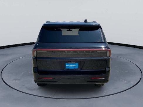 Used 2025 Lincoln Navigator L Reserve w/ Jet Appearance Package AWD/4WD image 6