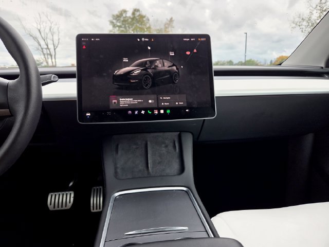 Used 2023 Tesla Model Y Performance AWD/4WD image 19