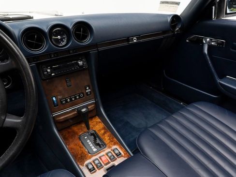 Used 1988 Mercedes-Benz 560 SL image 26