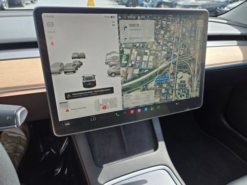 Used 2022 Tesla Model 3 Long Range AWD/4WD image 26