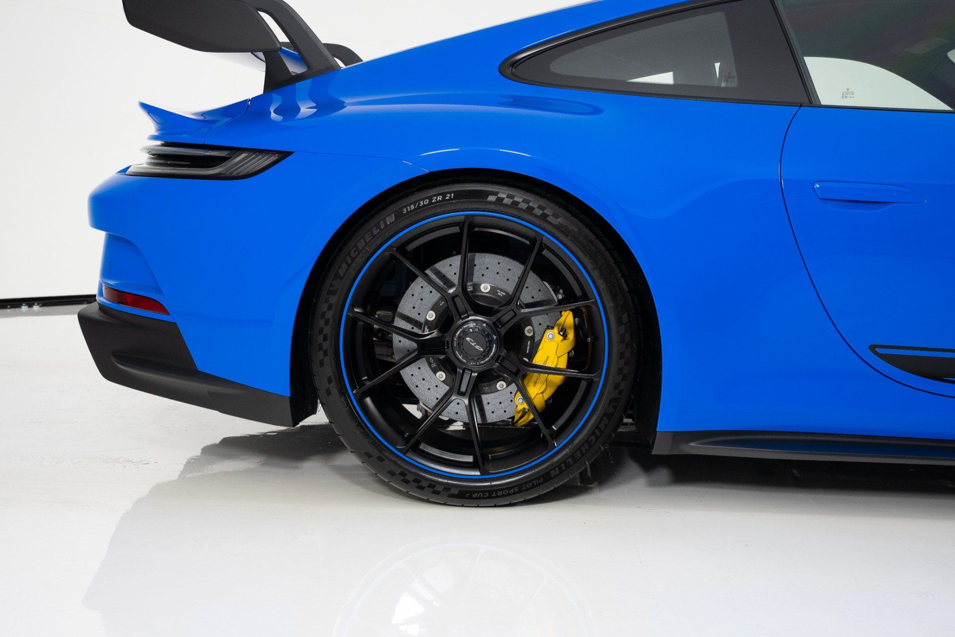 Used 2022 Porsche 911 GT3 RWD image 9