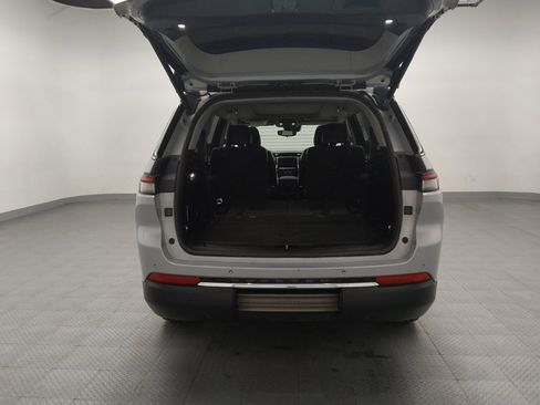 Used 2021 Jeep Grand Cherokee L Limited image 29