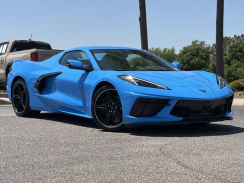 Used 2023 Chevrolet Corvette Stingray Convertible w/ Z51 Performance Package RWD image 2