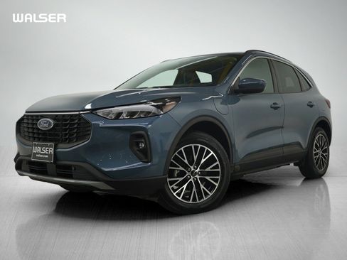 Used 2023 Ford Escape SE image 1