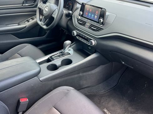 Used 2024 Nissan Altima 2.5 S image 16