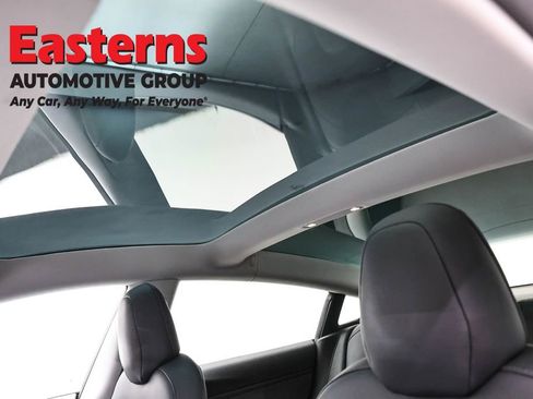 Used 2018 Tesla Model 3 Long Range RWD image 28