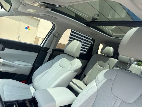 Used 2026 Kia Sorento S w/ S Panoramic Sunroof Package FWD image 21