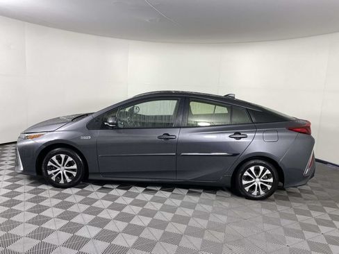 Used 2022 Toyota Prius Prime LE FWD image 5