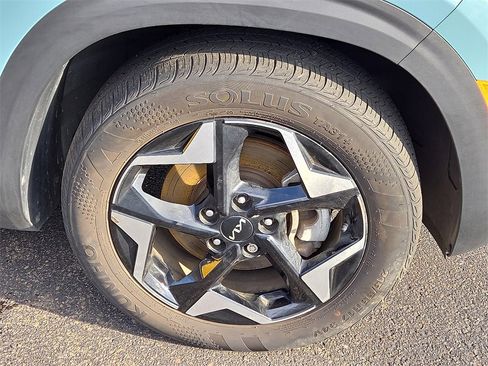 Certified 2024 Kia Seltos EX image 8