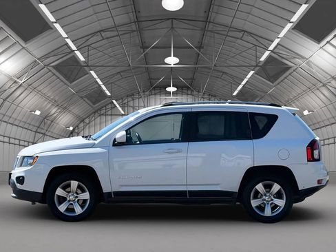 Used 2014 Jeep Compass Latitude AWD/4WD image 8